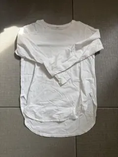 UNIQLO ホワイト 長袖 Tシャツ S
