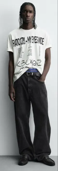 新品未使用品！ZARAグラフィックテキストTシャツ