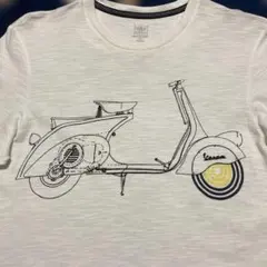 adidas ★Vespa（ベスパ）プリントの白いTシャツのサムネイル