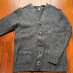 ユニクロ　 Vネックカーディガン　Mサイズ　ブラック　黒　ウール100%