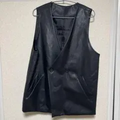ブラックレザー風ダブルブレストベスト