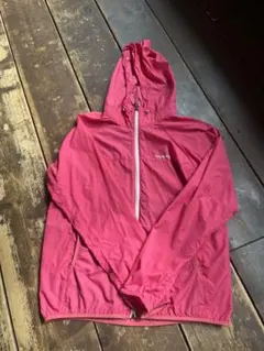 【土日発送が多いですさん専用】モンベル　ウインドブラストパーカ 160