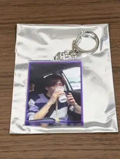 超特急　リョウガ　生誕グッズ　アクリルキーホルダー