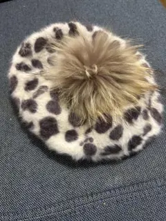 GLAD NEWS ヒョウ柄ファー付きベレー帽