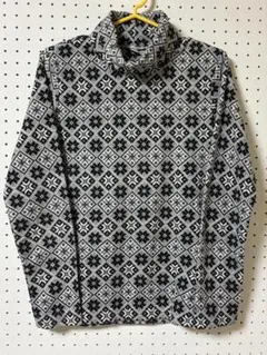 ユニクロ フリース タートルネック M ノルディック柄 総柄 長袖 防寒