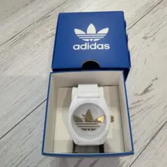 adidas ホワイト 時計のサムネイル