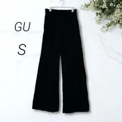 GU ボトムス　ストレートパンツ　黒 ワイドパンツ　S クレープ素材