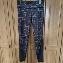 【美品】幾何学模様 レギンス／L