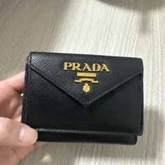 PRADA サフィアーノレザー 三つ折り財布 ブラック
