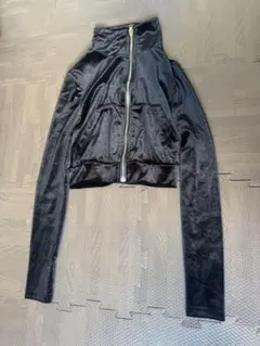 黒いベルベット風ジップアップジャケット