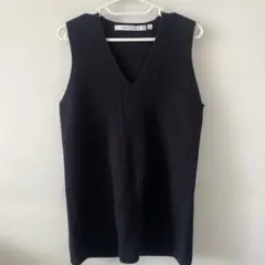 UNIQLO and LEMAIRE Vネックノースリーブ Mサイズ ブラック