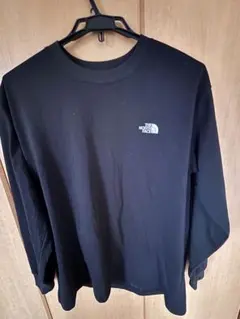 THE NORTH FACE ブラック ロングスリーブ Tシャツ