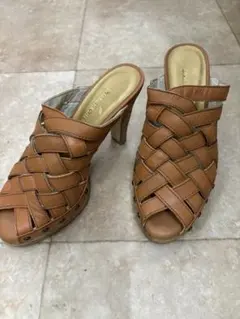 Daniel Hechter茶色 編み込みサンダル ヒール約10cm