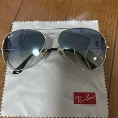 Ray-Ban アビエーター サングラス シルバーのサムネイル