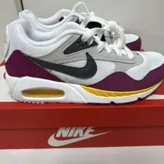 ★新品★ナイキ エアマックス スニーカー NIKE レディース　23.5㎝のサムネイル