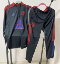 Item thumbnail for item 1577e2e6-c0e4-4b58-a4e1-c45134f68415