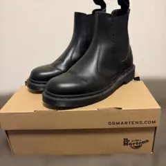 Dr. Martens サイドゴアブーツ