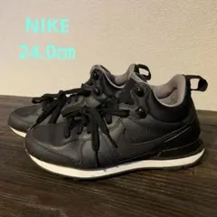 NIKE スニーカー　靴　シューズ　ナイキ