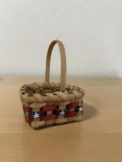 【アンティーク】ミニサイズ　バスケット　かご　アメリカンのサムネイル