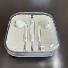 ホワイト イヤフォン　イヤホン　新品未使用