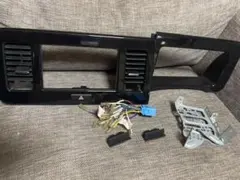 三菱デリカD:5 純正部品MZ598405 ワイド2DIN ナビゲーションパネル