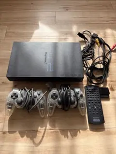 PlayStation 2本体（SCPH-39000）、コントローラー2つ