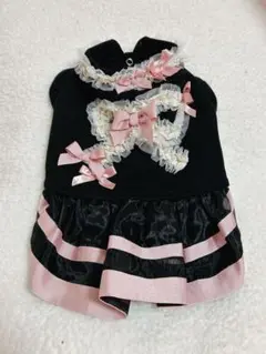 犬服 フリルとリボン付きドレス 黒とピンク