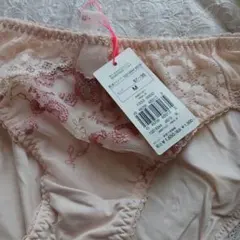 ピンク　花柄刺繍　ショーツ　Ｍ