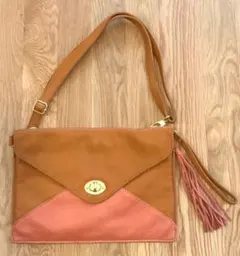 ショルダーバッグ　タッセル付