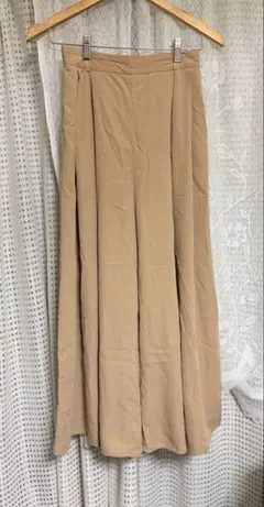 ジーユー　フレア　ワイド　パンツ　ベージュ　イージーパンツ　スラックス