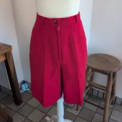 赤色 ハーフパンツ ボタン付き