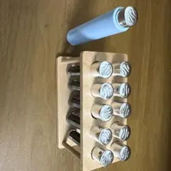 バラ売り◯ カラリア香水11本 （９種類）、木製スタンド,アトマイザーケース付き