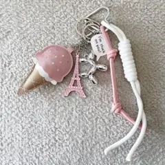 新品⭐️じゃらじゃら　キーホルダー　バッグチャーム　アイスクリーム　ピンク　白　夏