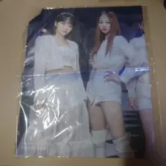 LE SSERAFIM タペストリー