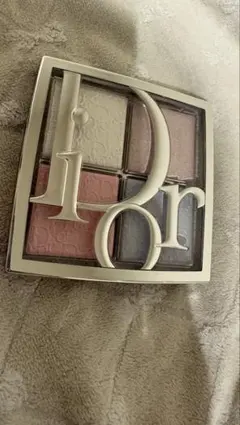 新品 ディオールバックステージ グロウ マキシマイザーパレット 002Dior