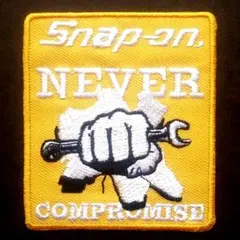 【送料込み】新品☆Snap-on（NEVER・イエロー）のアイロンワッペンのサムネイル