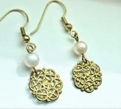 金色フープとパールビーズのピアス