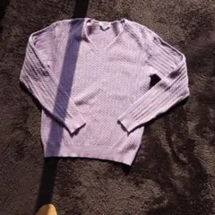 Té chichi ラベンダー Vネックニット