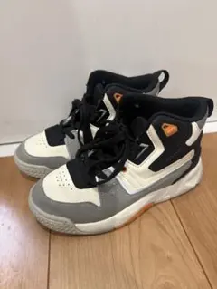 ZARA ハイカットスニーカー 21㎝