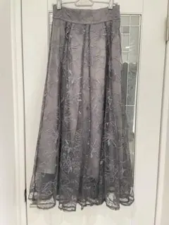 花柄刺繍スカート