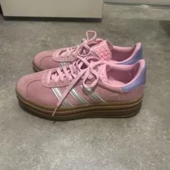 adidasスニーカー23cm