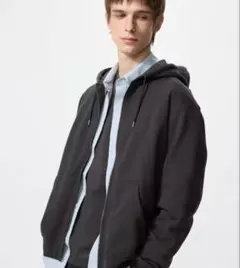 ユニクロ　スウェットフルジップパーカ