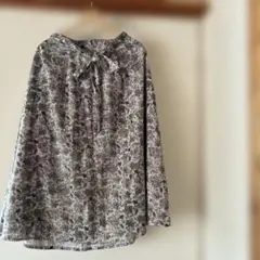 フレアスカート グレー系花柄のサムネイル