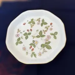 WEDGWOOD WILD STRAWBERRY 八角形皿S