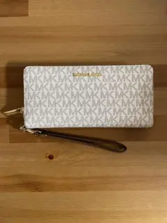 マイケルコース　トラベル　コンチネンタル　ウォレット　ラージ　新品