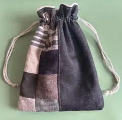 handmade ハンドメイド　パッチワーク　巾着袋 　ナチュラル