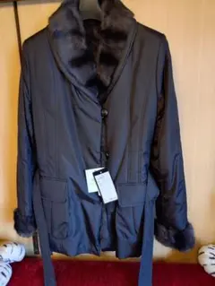 新品 未使用 ロリス ファ付きシルク ブラックジャケット