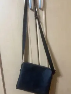 ブラック ショルダーバッグ 調整可能