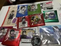 鬼滅の刃　栗花落カナヲ　アクスタ　缶バッチまとめ売り