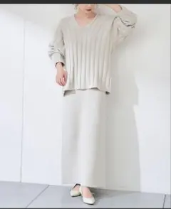 リブ編みVネックニットセットアップ